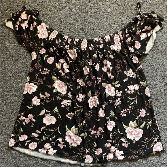 American eagle off the shoulder top - Picture 1 of 1